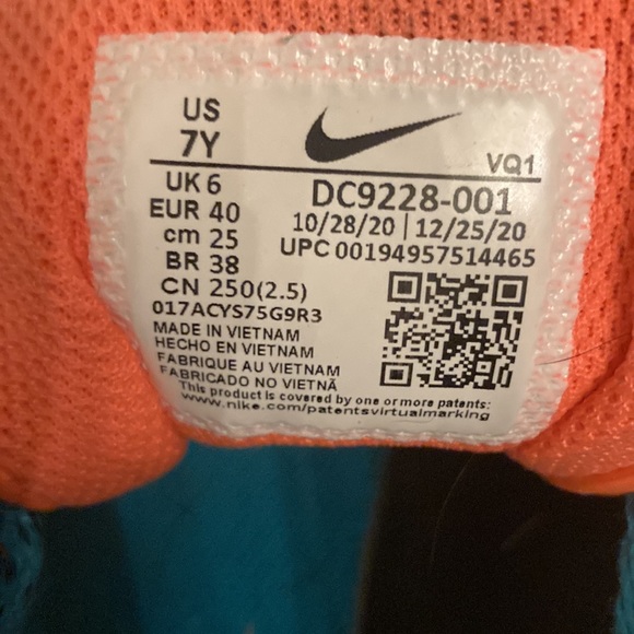 Only been worn once or twice. - Picture 4 of 4